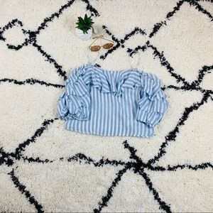 Cropped vertical off the shoulder shirt